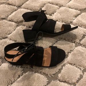 Adorable lace up Block heels!
